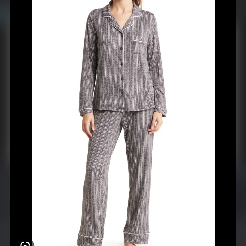 NWT Two-piece PJ Set Black & White Striped Pajama Set Size L Nicole Miller